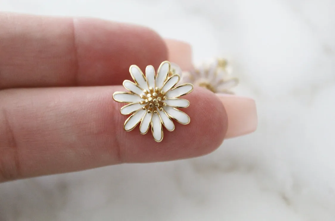 Daisy Stud Earrings