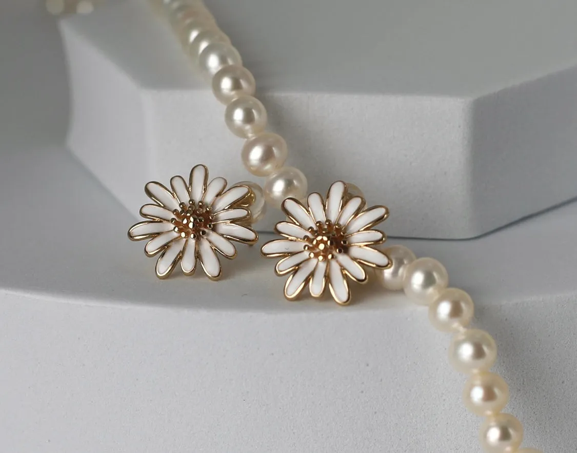 Daisy Stud Earrings