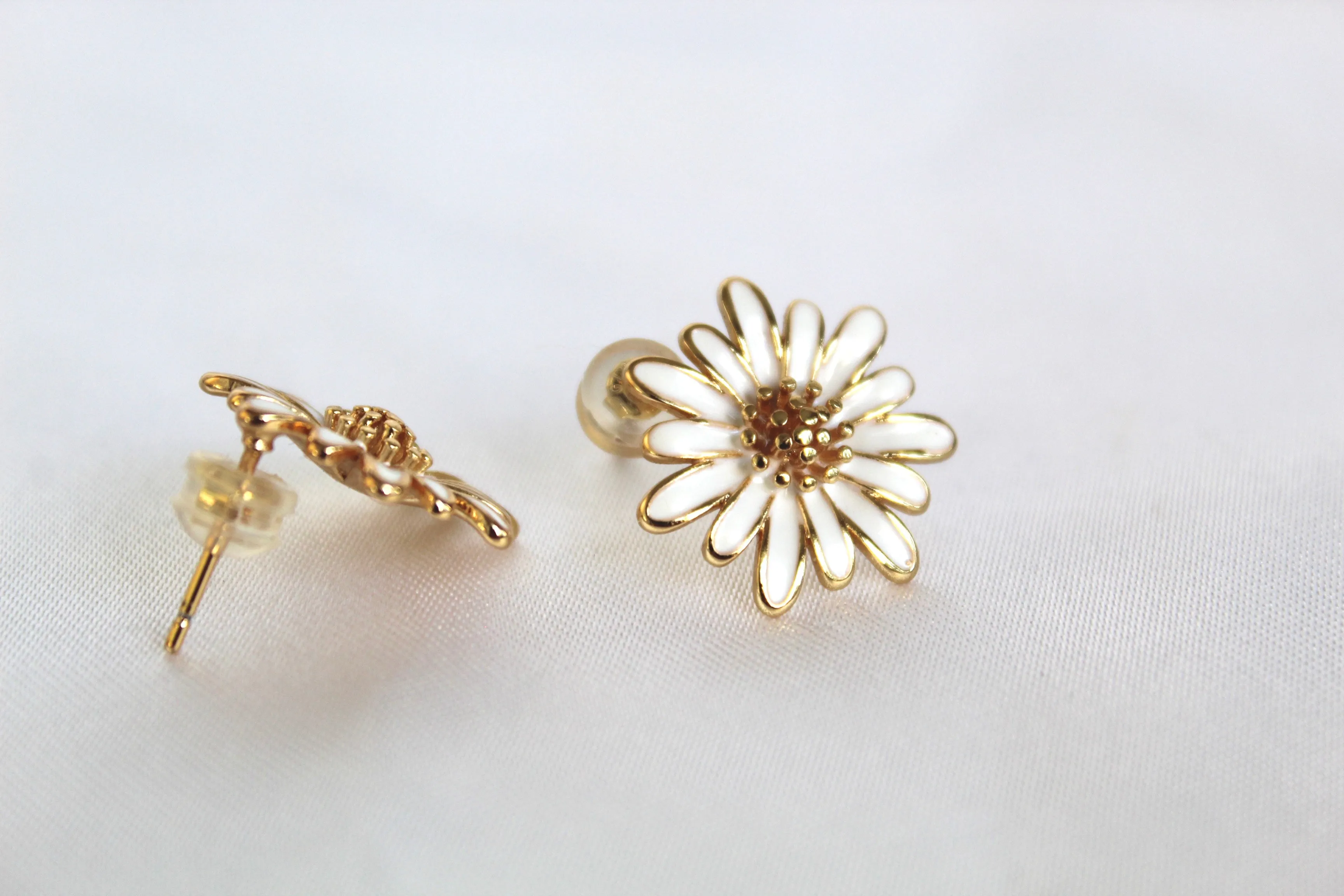 Daisy Stud Earrings